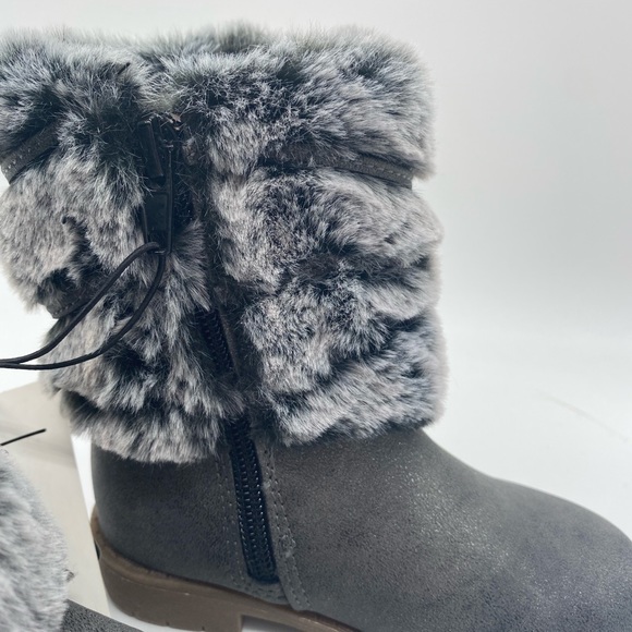 Nicole Miller Faux Fur Trim Boot toddler
boots bow heart stepping stones . - Picture 3 of 11